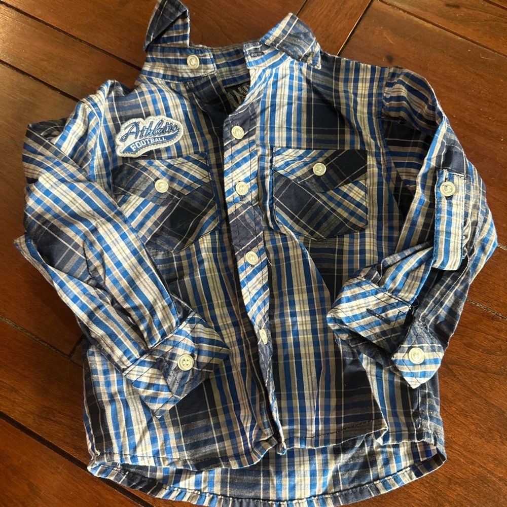 Long sleeve button up shirt